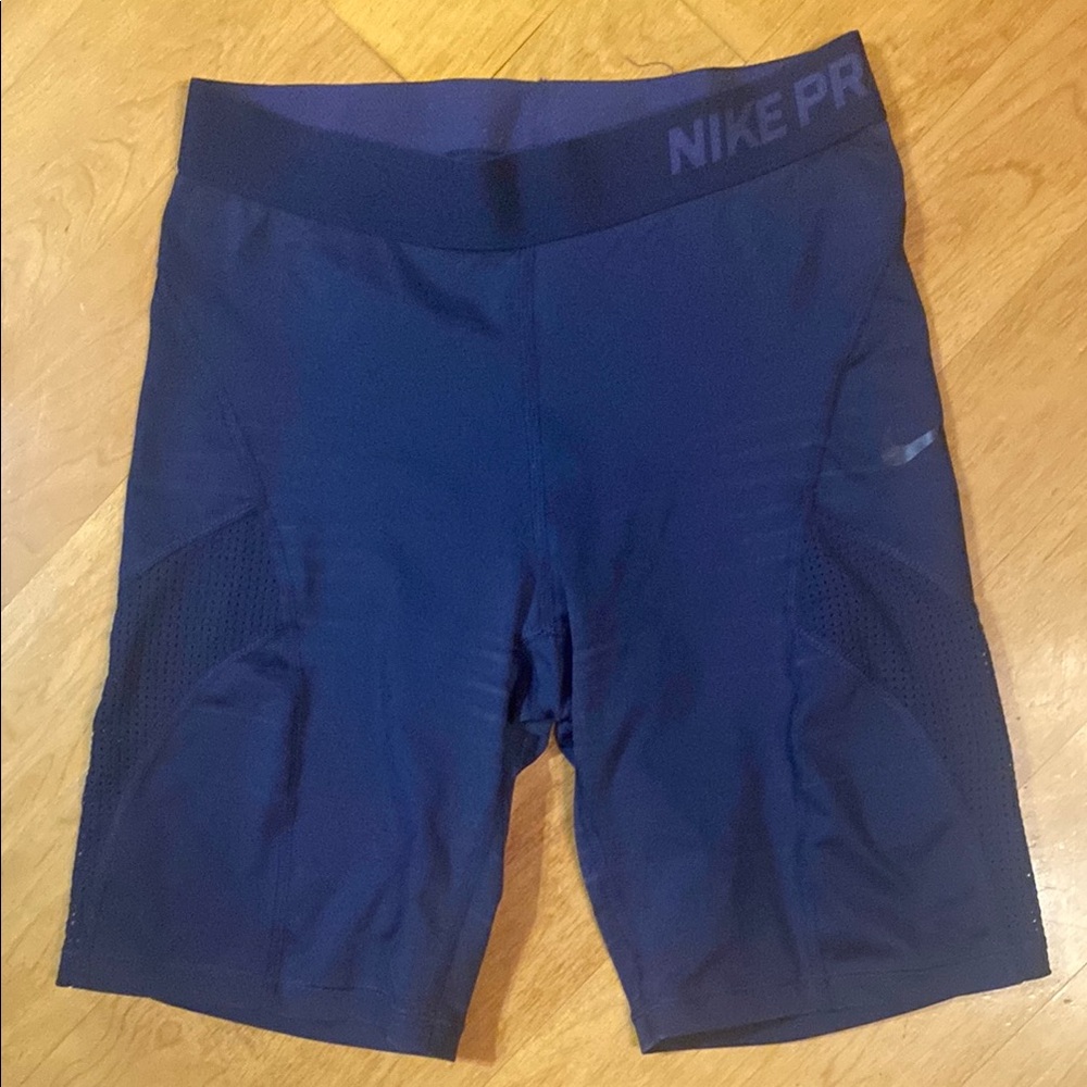 Women’s Nike compression shorts